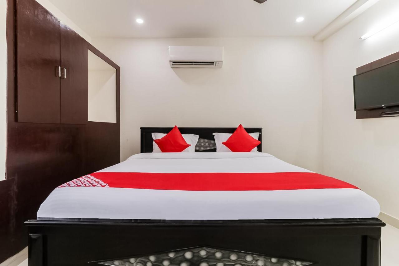Oyo Victory Grand Tadepalle Exterior foto